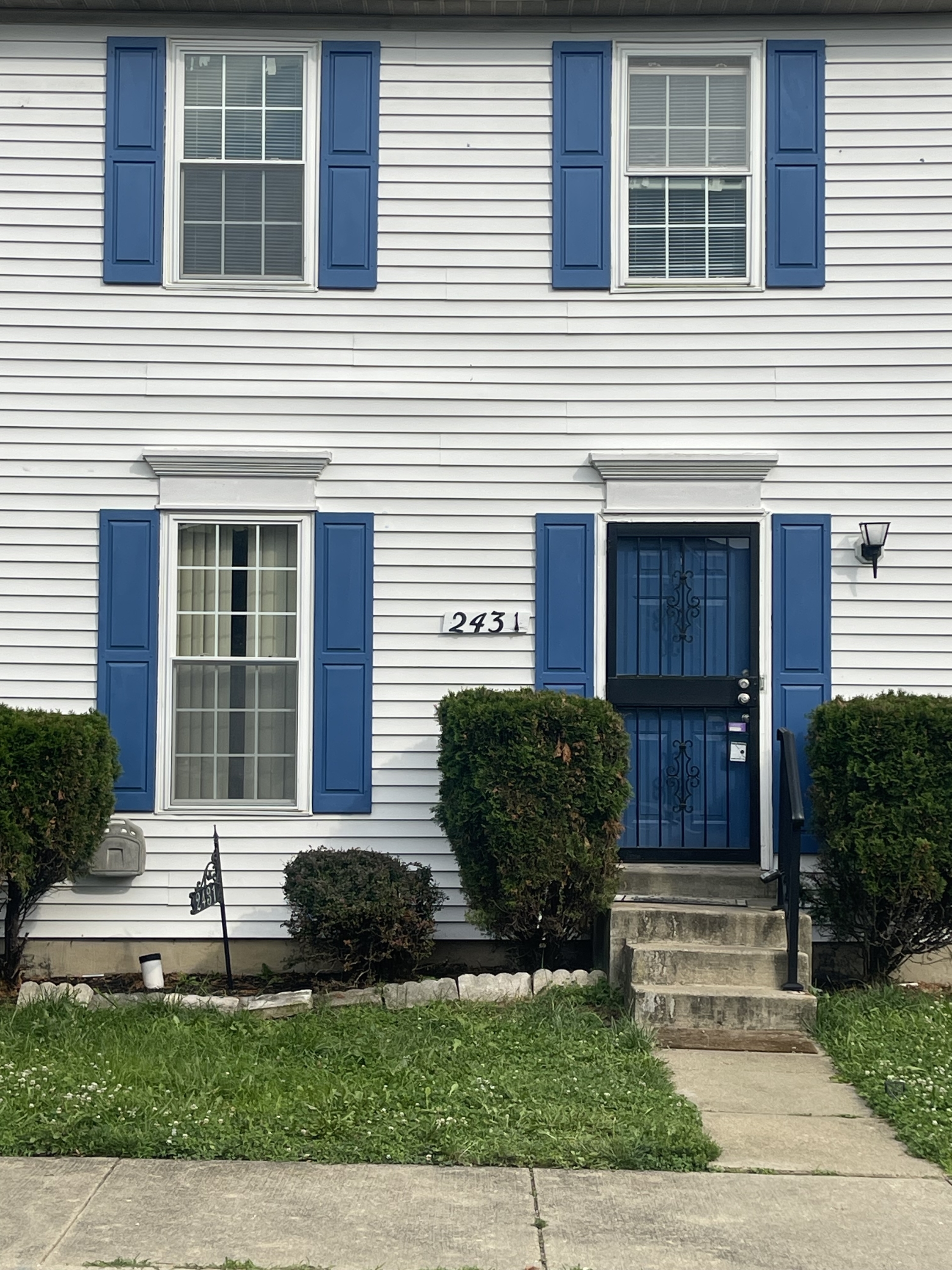 2431 East Rosecroft Village Circle - 1